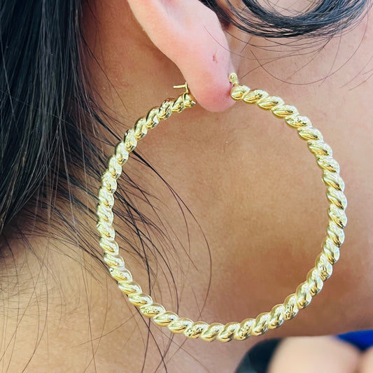 10K Gold Ribbed Hoop Earrings (2")